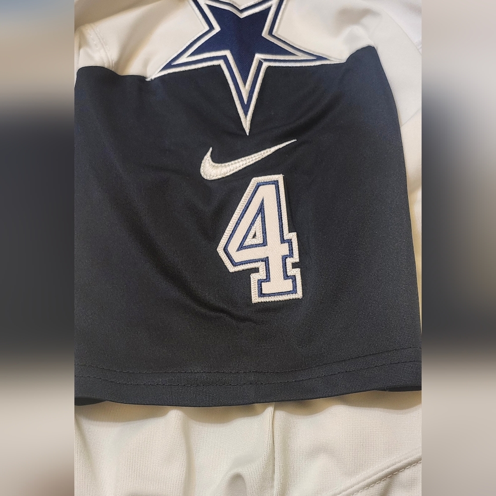NFL Dak Prescott Number 4 Jersey License By Nike Unisex Xl Youth - Picture 3 of 5
